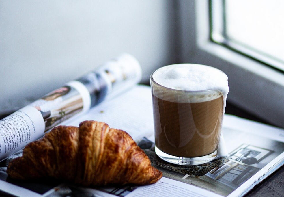 coffee and cruissant